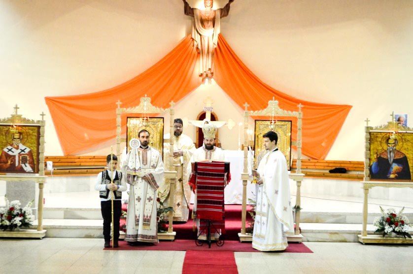 Liturghie arhierească la Parohia Ortodoxă Română din Lugo, Spania 65385