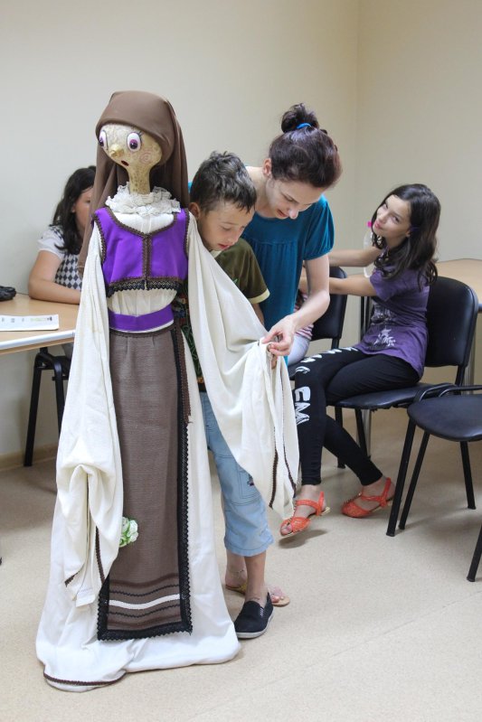 Terapie prin joc şi artă la Teatrul „Colibri” 65354