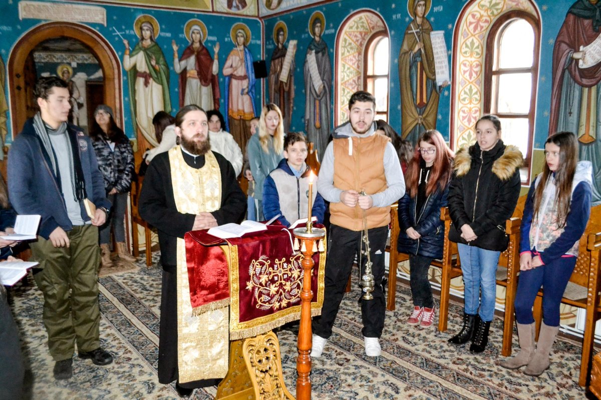„Credință și artă pentru toți” la Izvorul Mureșului 65245