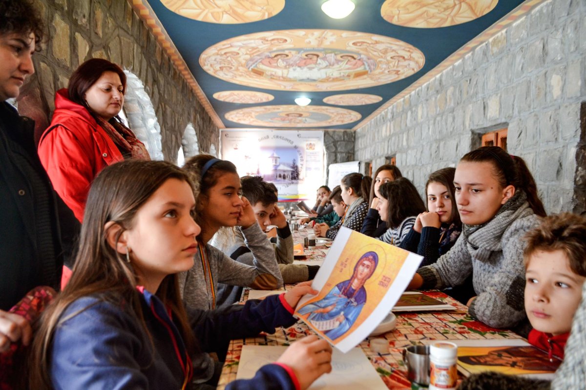 „Credință și artă pentru toți” la Izvorul Mureșului 65246
