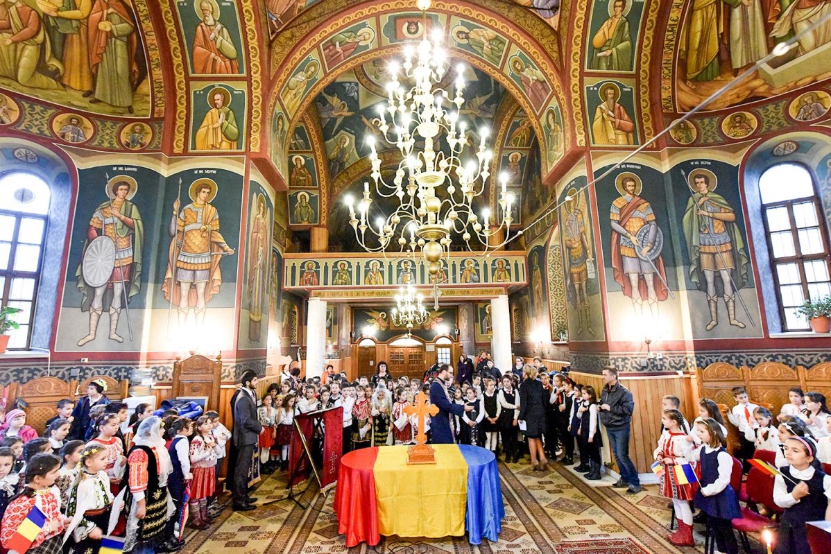 Parohia unde înveți cum  să te faci tuturor toate 65157