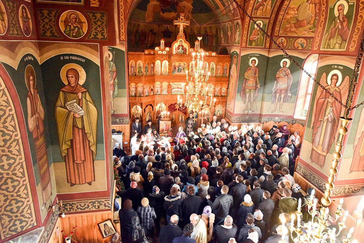 Parohia unde înveți cum  să te faci tuturor toate 65161