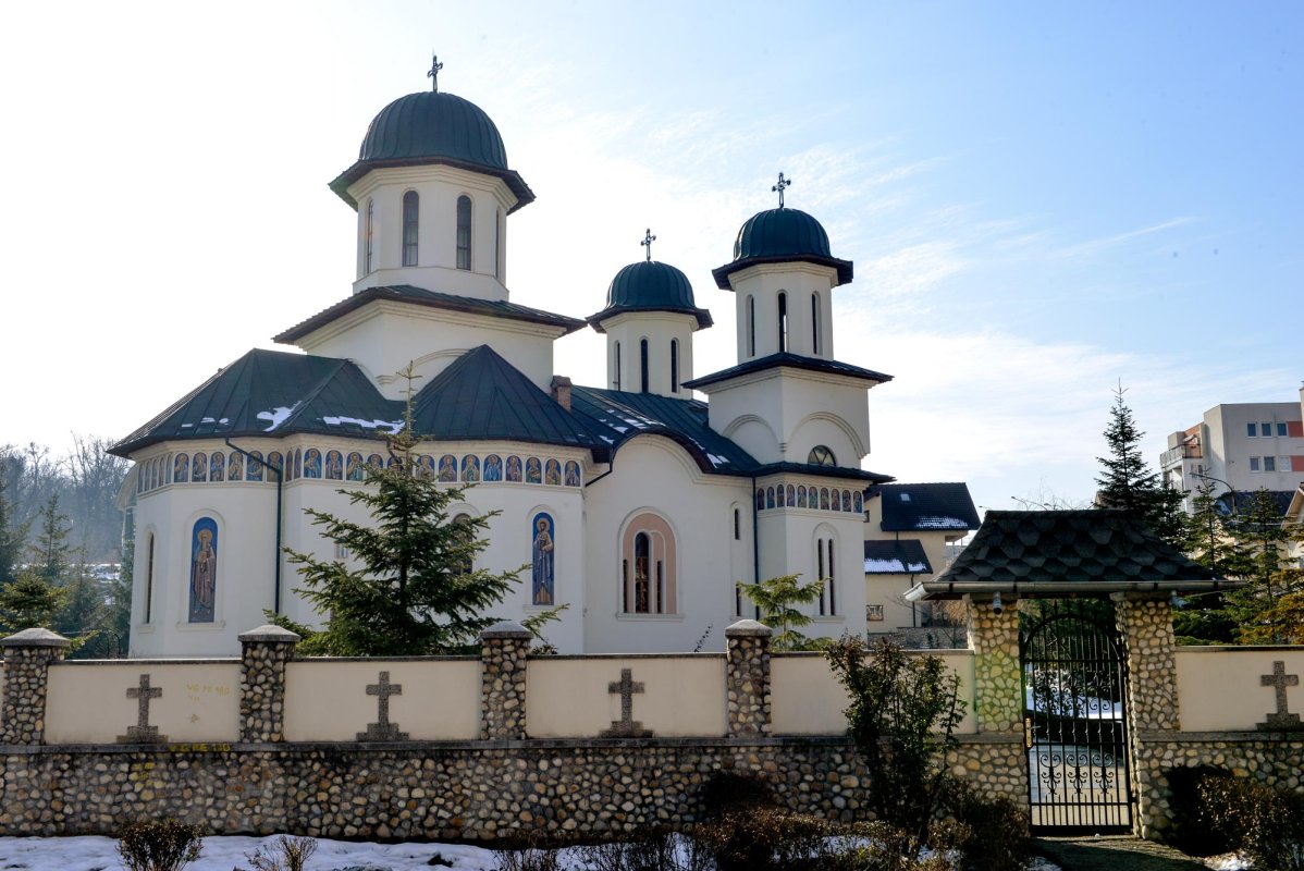 Parohia unde înveți cum  să te faci tuturor toate 65163