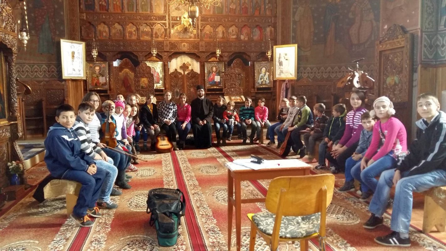 Proiectul catehetic „Mintea înţeleaptă naşte dragostea“, în Parohia Cotumba 65028