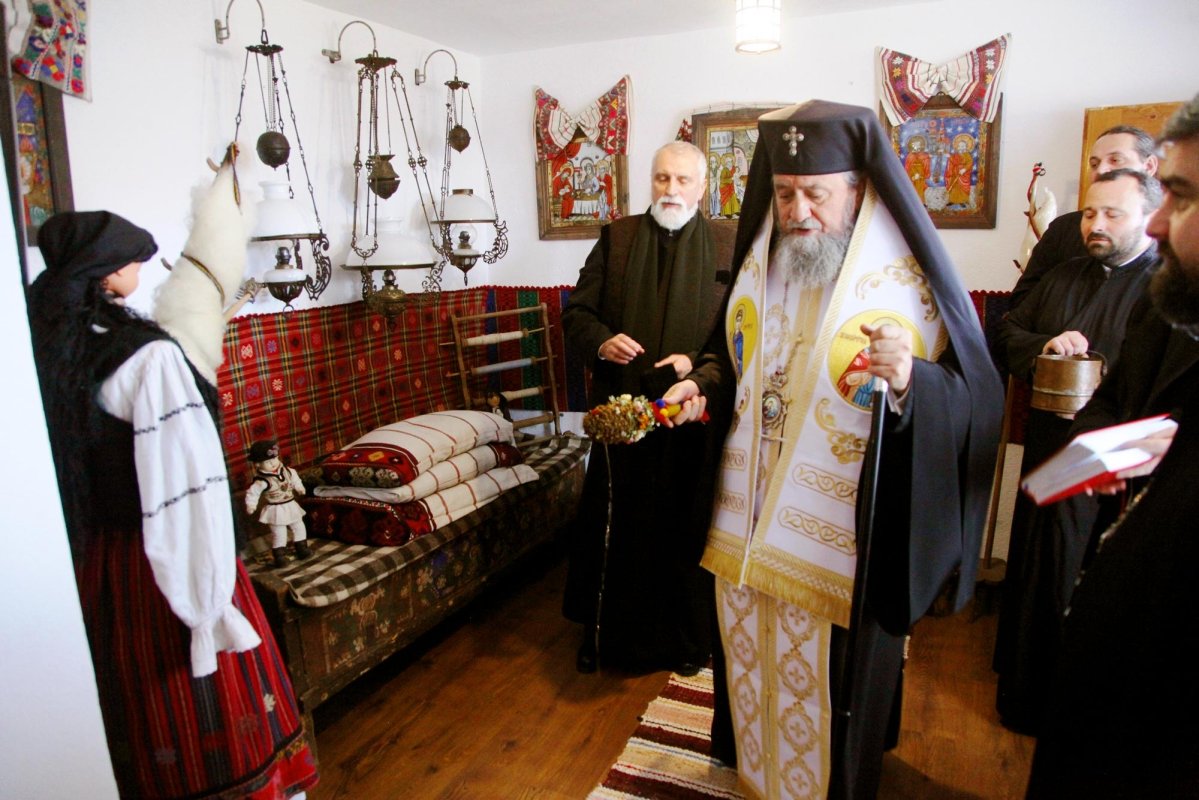 Slujiri arhiereşti în Duminica a 17-a după Rusalii 65036