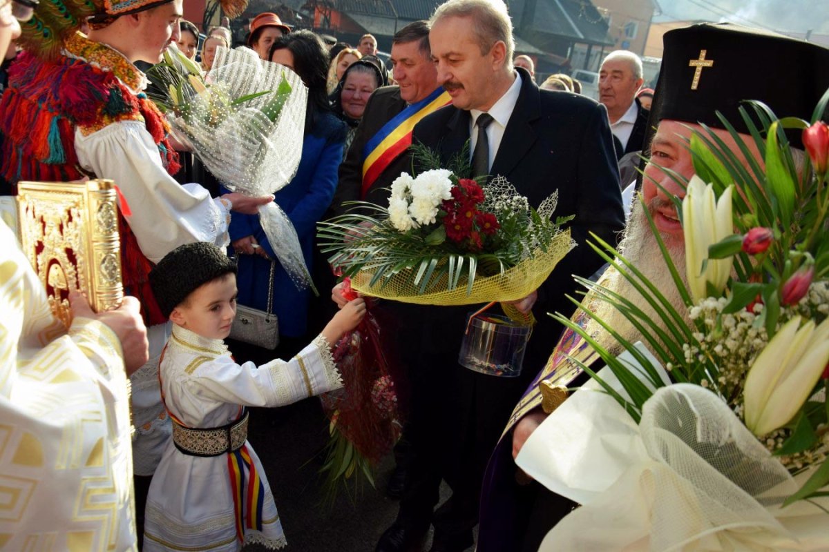 Slujiri arhiereşti în Duminica a 17-a după Rusalii 65040