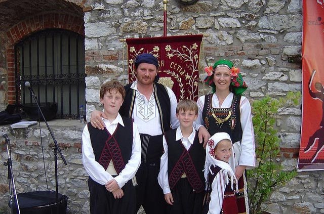 „Cine-l va apăra pe copil?” 64952