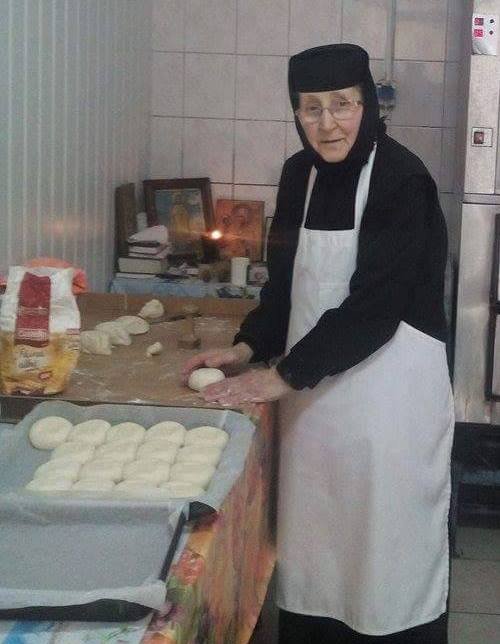 Monahia Lavrentia Canişag a plecat la Domnul 64817