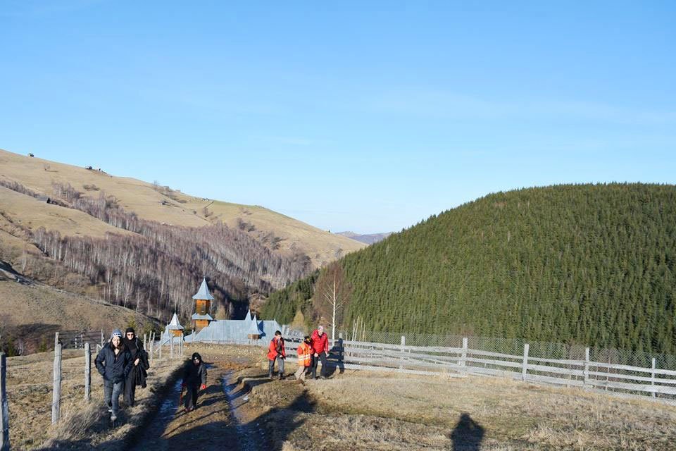 Tabără pentru tineri la Mănăstirea Măgura-Jina 64831