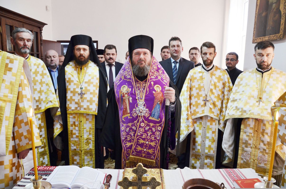 Sfințirea sediului renovat al Protopopiatului Beiuș 64758