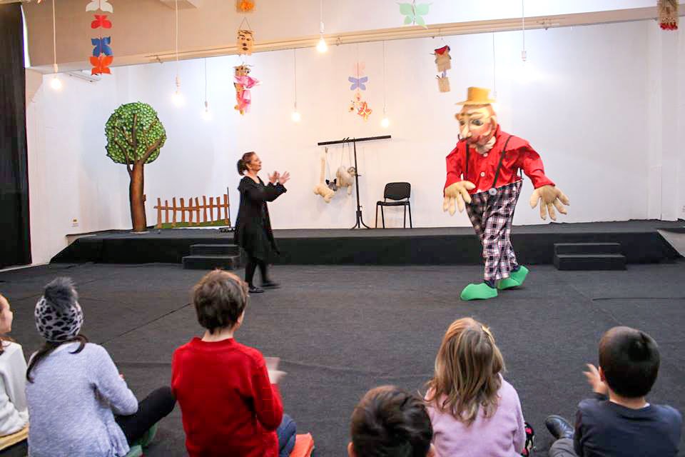 Teatru, cultură şi tradiţie pentru copiii doljeni 64767