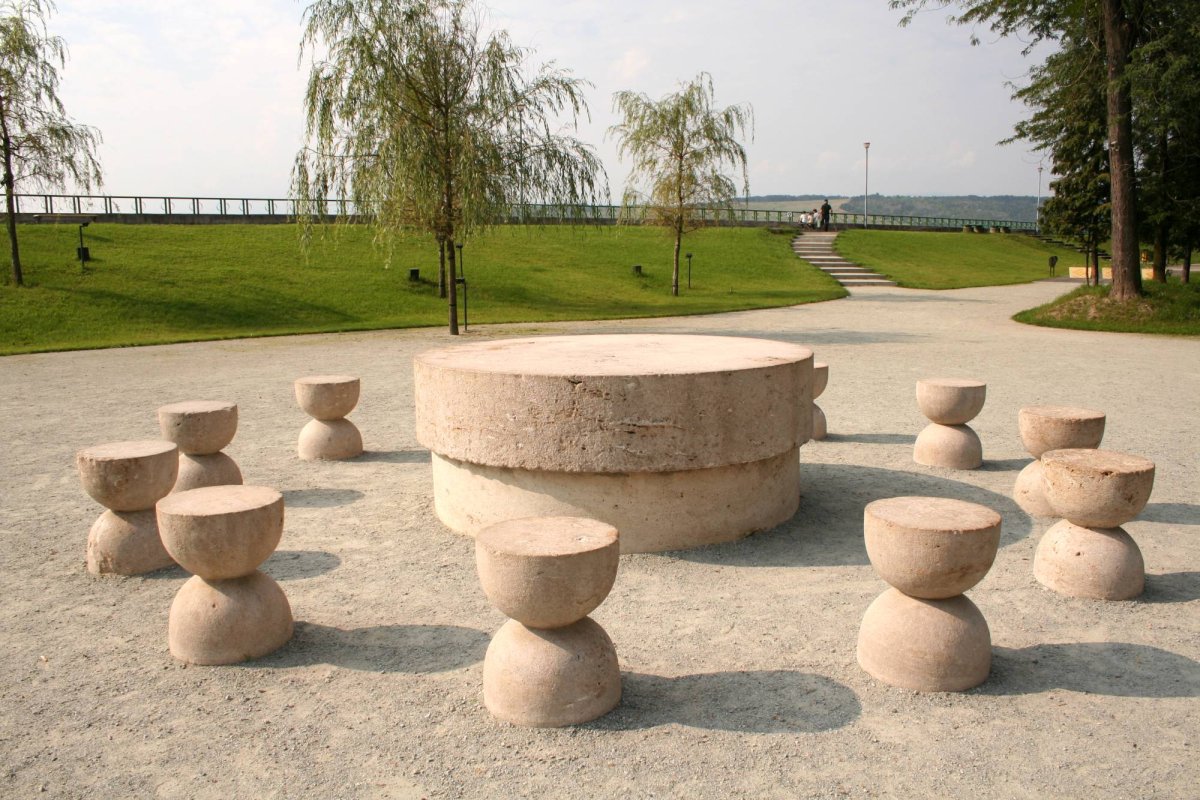 „Arta modernă  nu poate fi separată  de credinţă” 64889