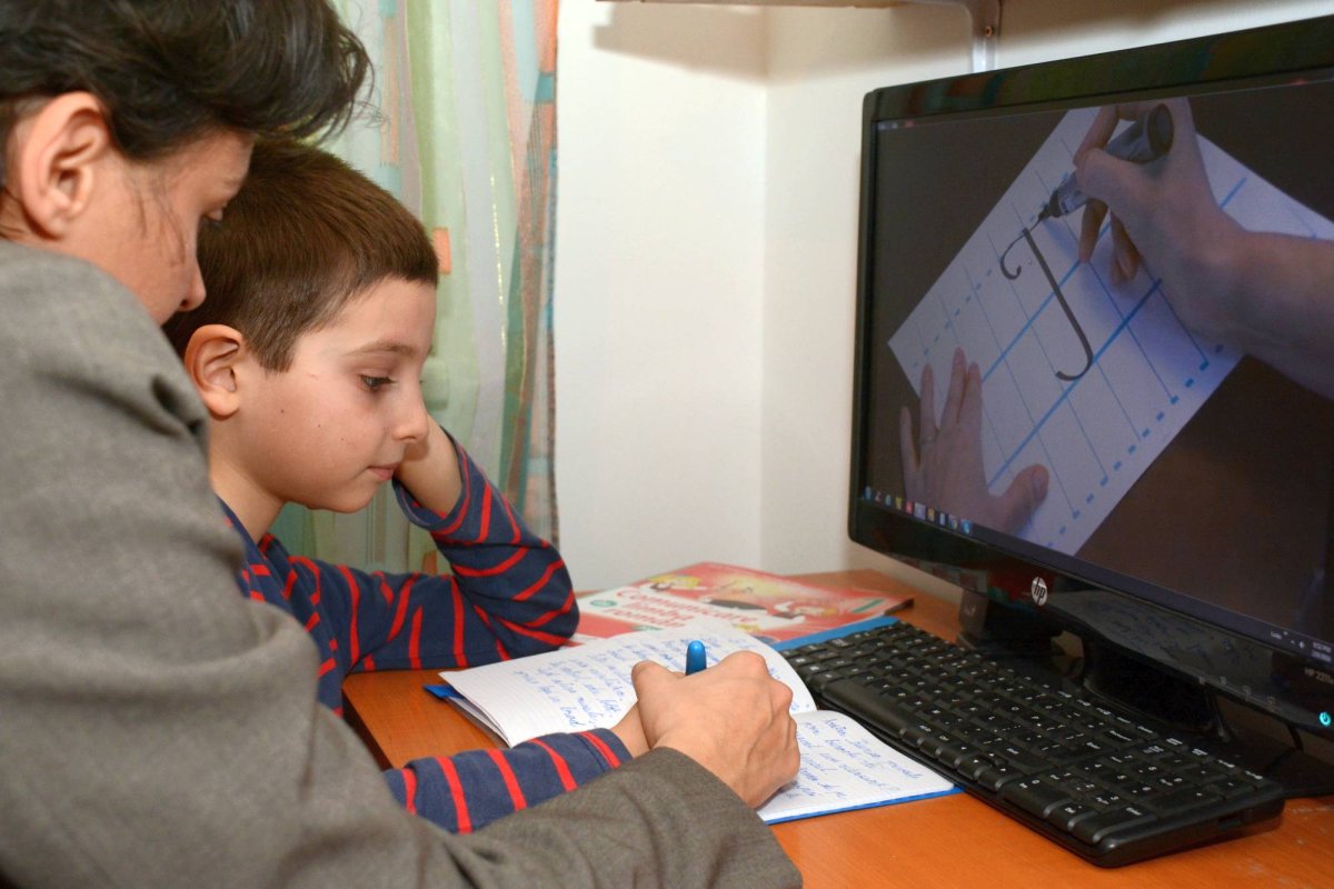 Educația,  o strădanie sfințitoare pentru părinți și copii  64900