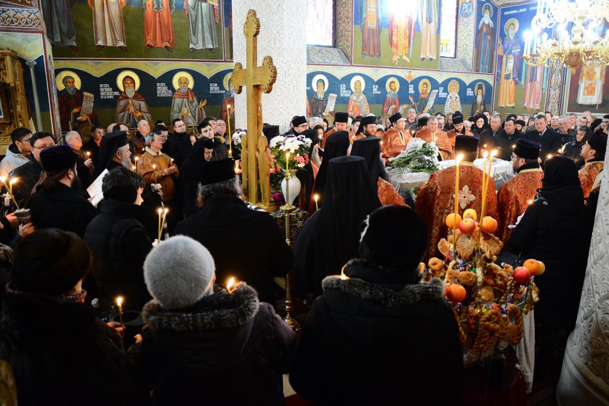 Maica Lavrentia, condusă pe cărarea cerurilor 64698