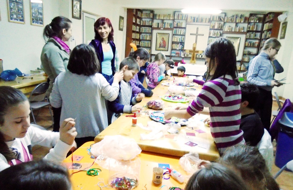 Mărţişoare filantropice în Parohia „Naşterea Domnului” 64703