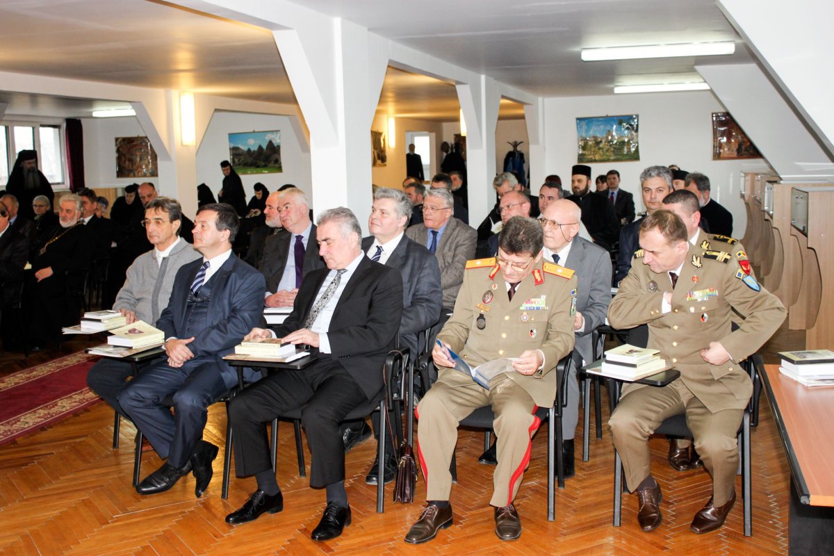 Consiliu şi Adunare eparhială la Dunărea de Jos 64669