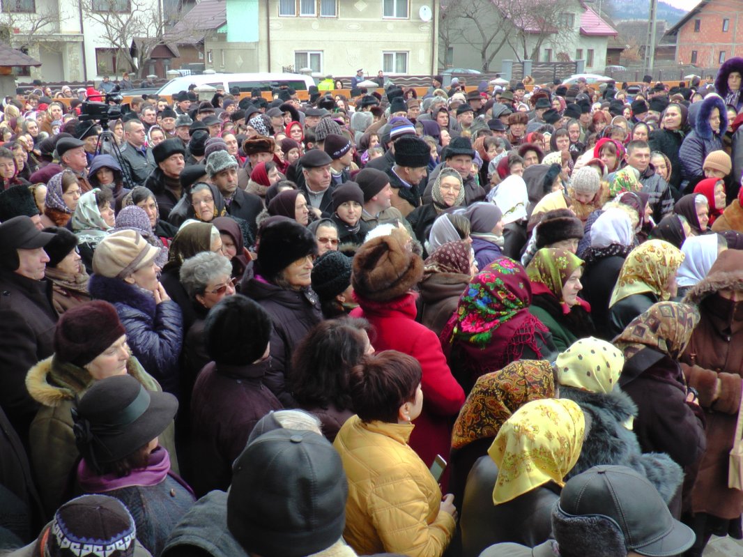 Sfinţire de biserică în localitatea suceveană Straja 64637