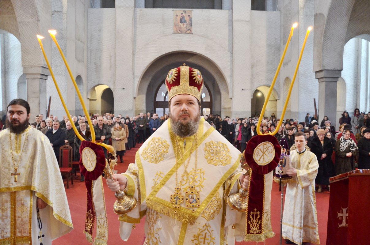 Slujiri arhiereşti în Duminica a 33-a după Rusalii 64646