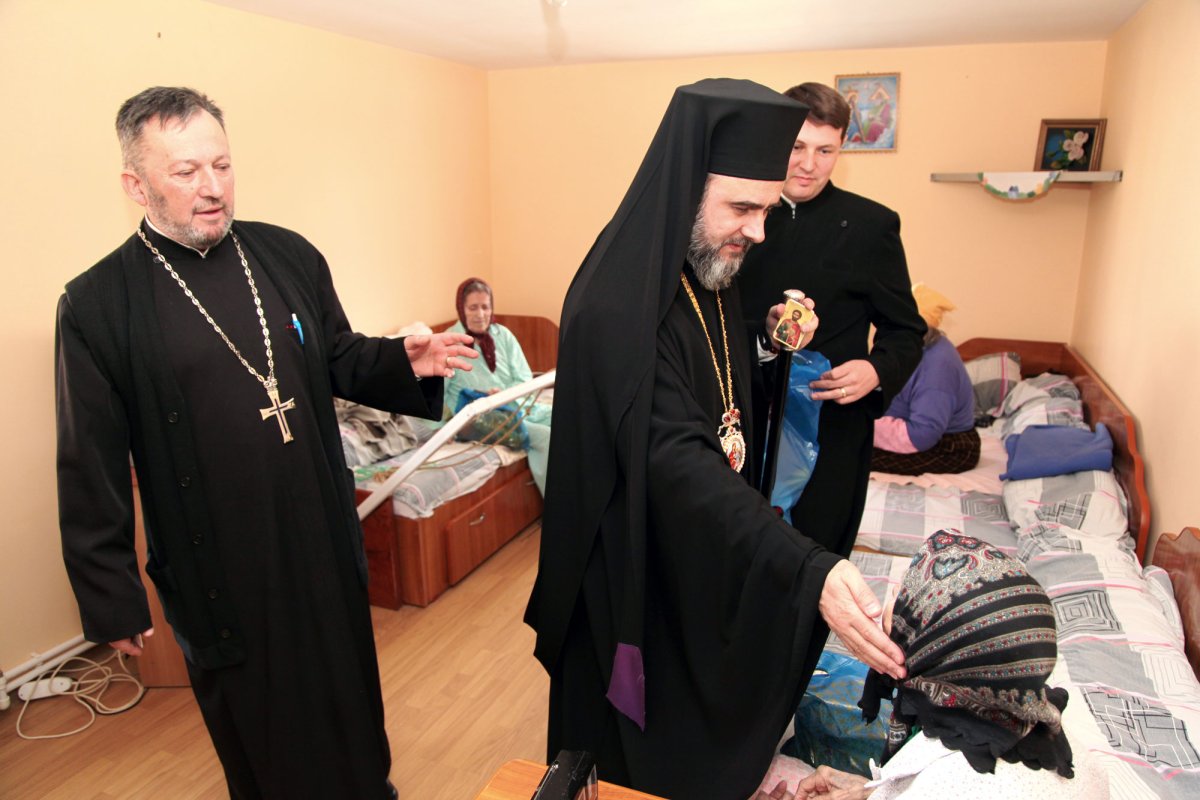 Vizită arhierească la Pârscovul de Sus 64681