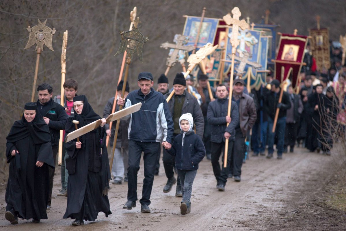 „Sfântul Ierarh Nectarie ne-a rămas în suflet tuturor“ 64588