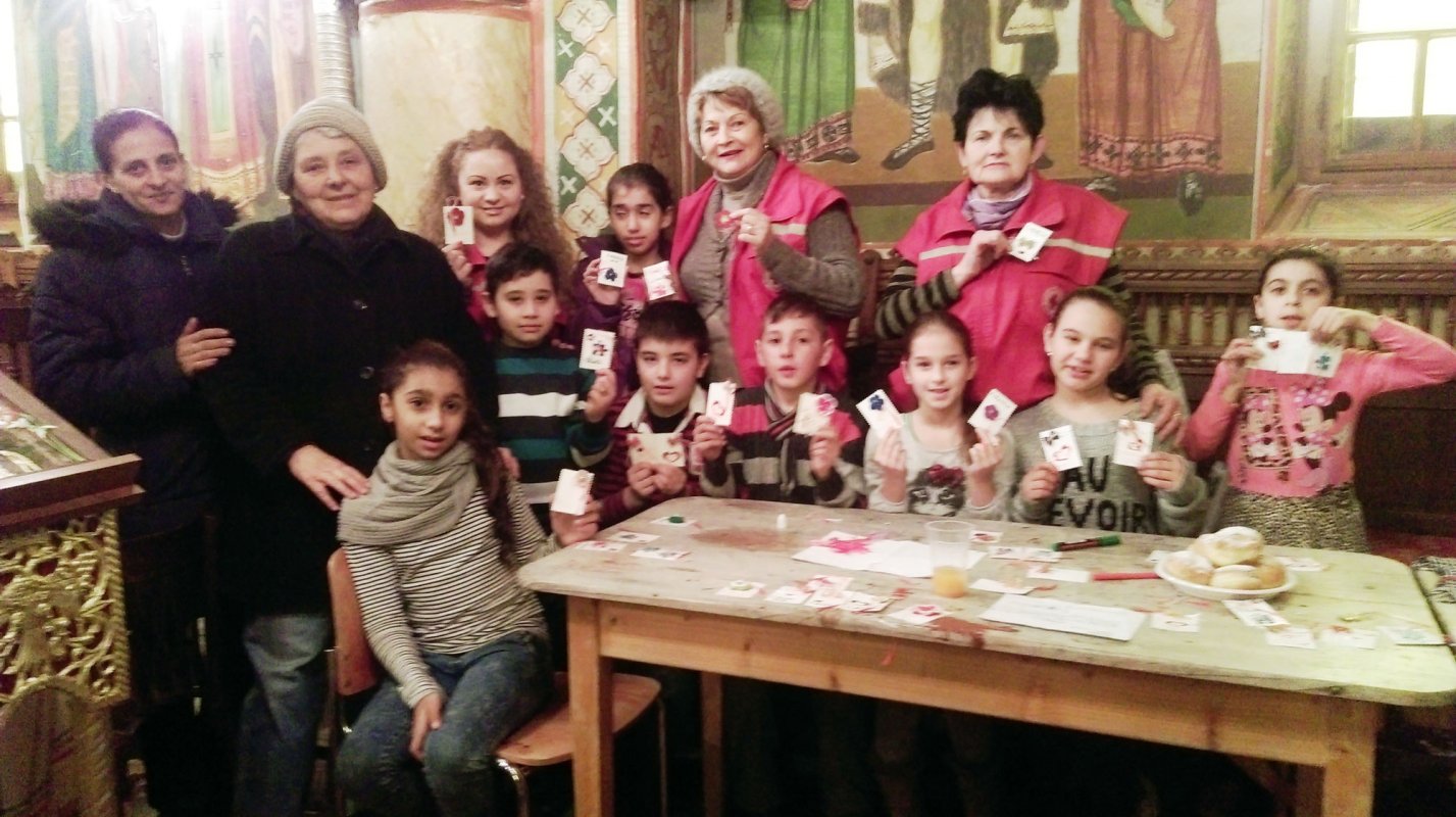 Copiii din parohiile sibiene confecţionează mărţişoare 64536