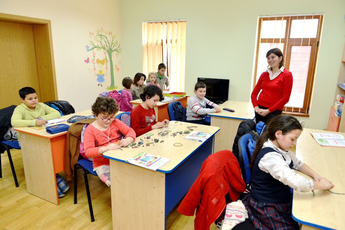 Disoluţia memoriei identităţii ca program educaţional 64573