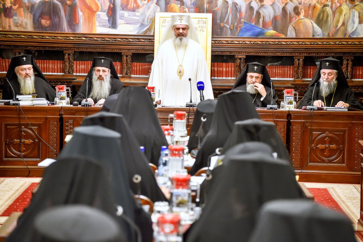 Ședinţă de lucru a Sfântului Sinod 64496