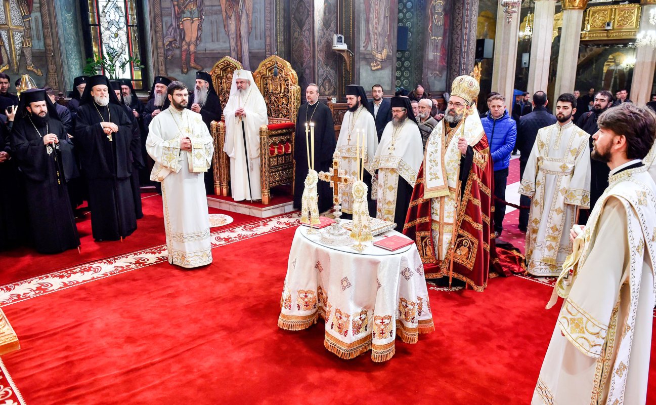 Ședinţă de lucru a Sfântului Sinod 64497