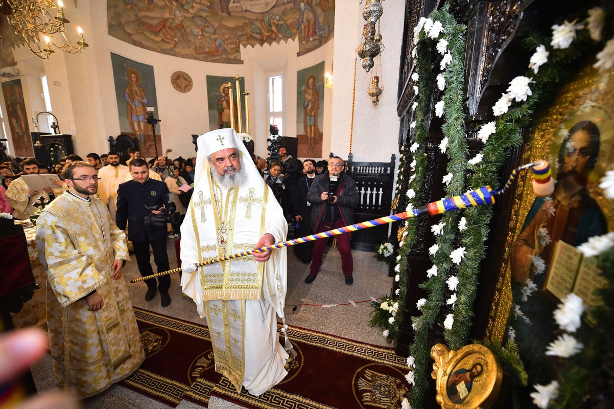 A fost sfinţită pictura bisericii Parohiei Afumaţi II 64381