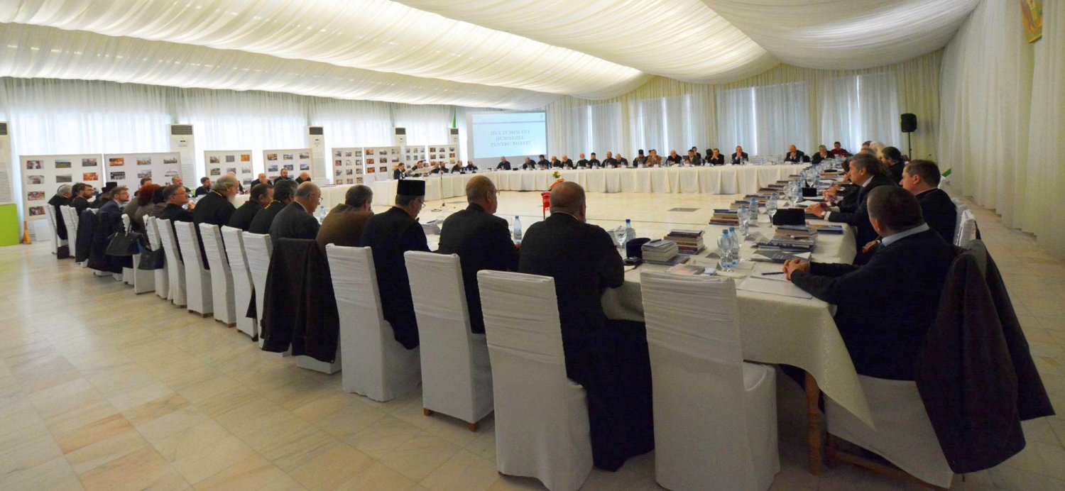 Familia Bisericii şi „biserica de acasă“ - o sinteză a activităţii Arhiepiscopiei Iaşilor în anul 2015 64353