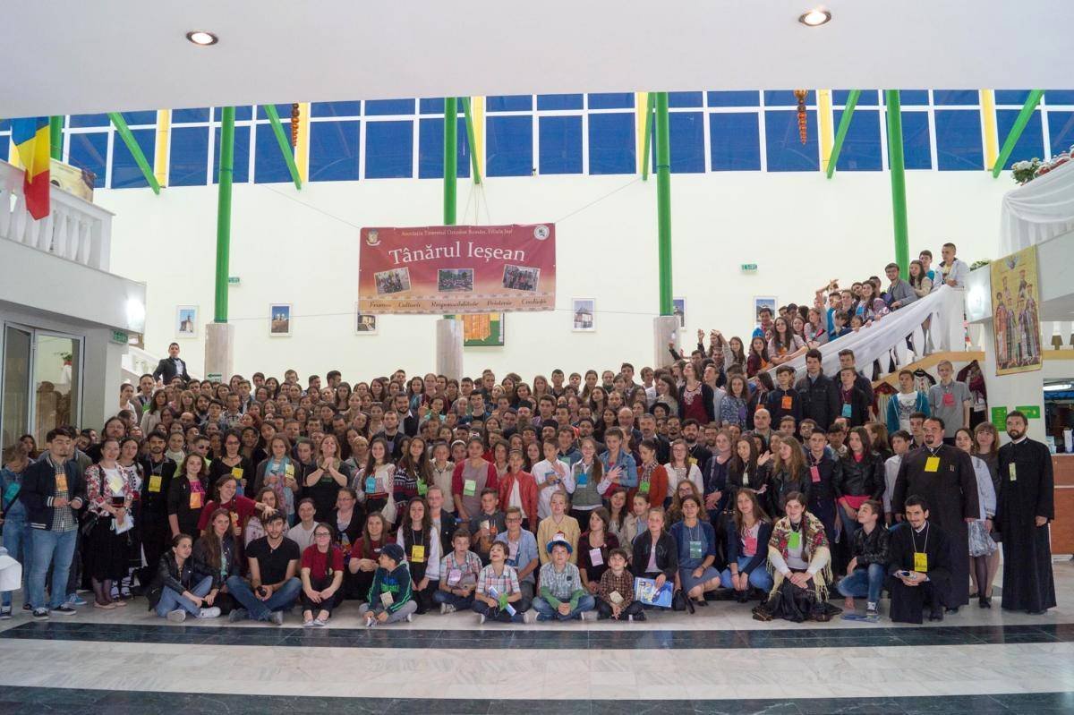 Familia Bisericii şi „biserica de acasă“ - o sinteză a activităţii Arhiepiscopiei Iaşilor în anul 2015 64354