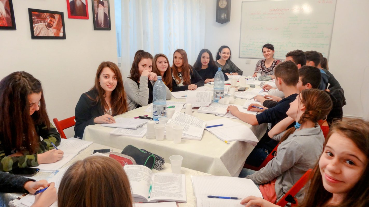 Meditații pentru tineri la Centrul social-pastoral „Buna Vestire” 64372