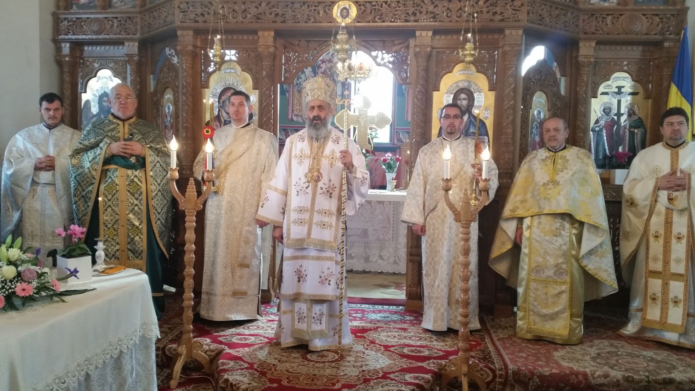 Slujiri arhiereşti în Duminica a 34-a după Rusalii 64297