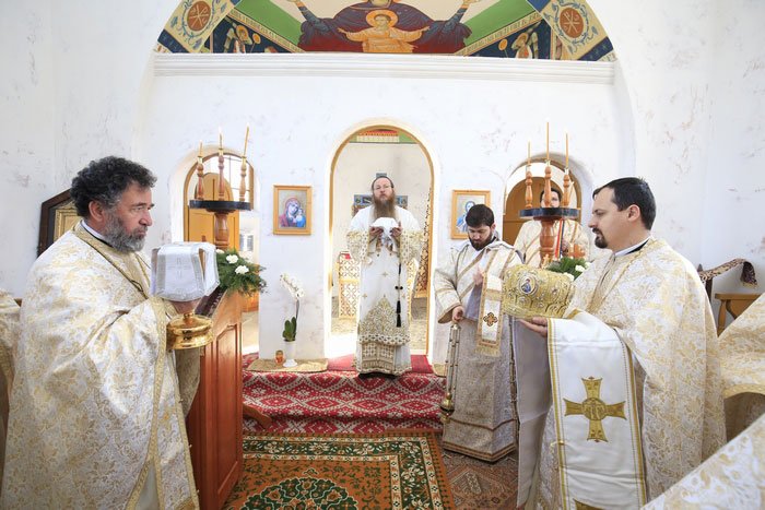 Slujiri arhiereşti în Duminica a 34-a după Rusalii 64299