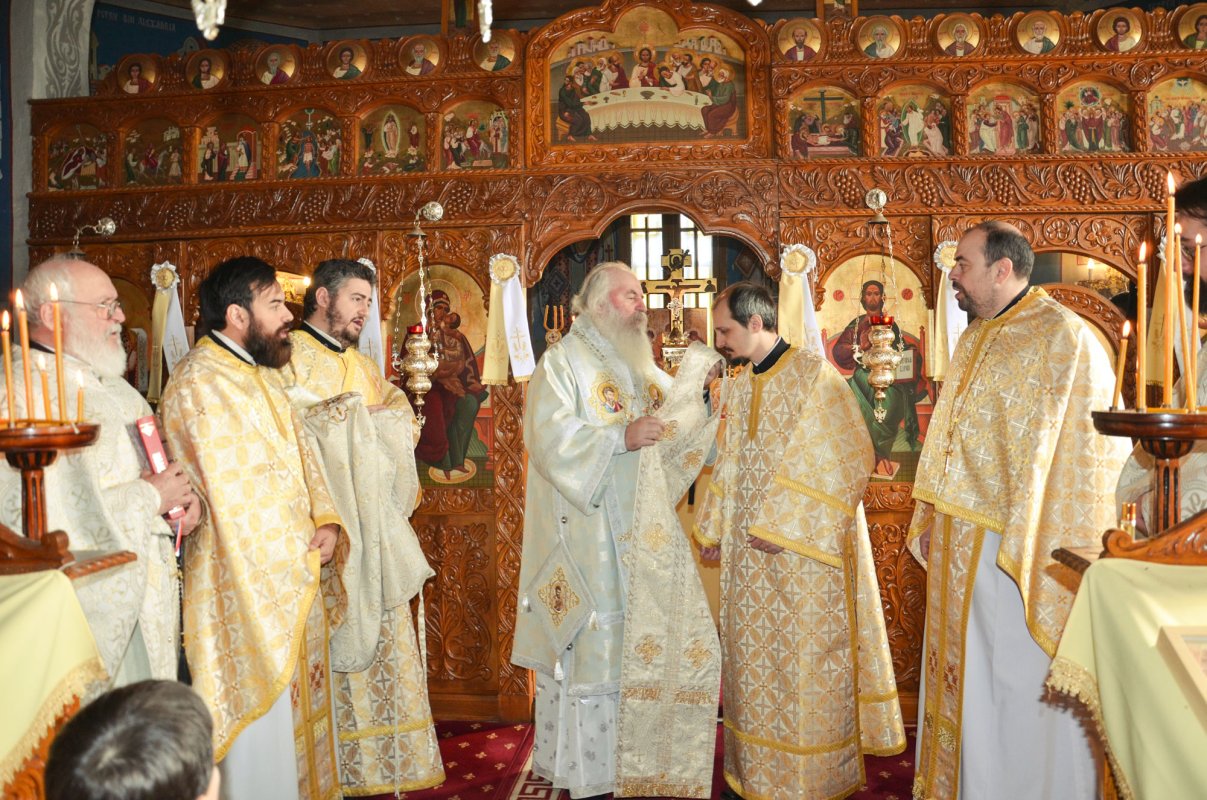 Slujiri chiriarhale la Timișoara, Arad 64315