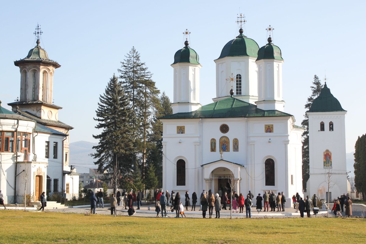 Bucurii duhovniceşti la Craiova şi Râmnic 64246
