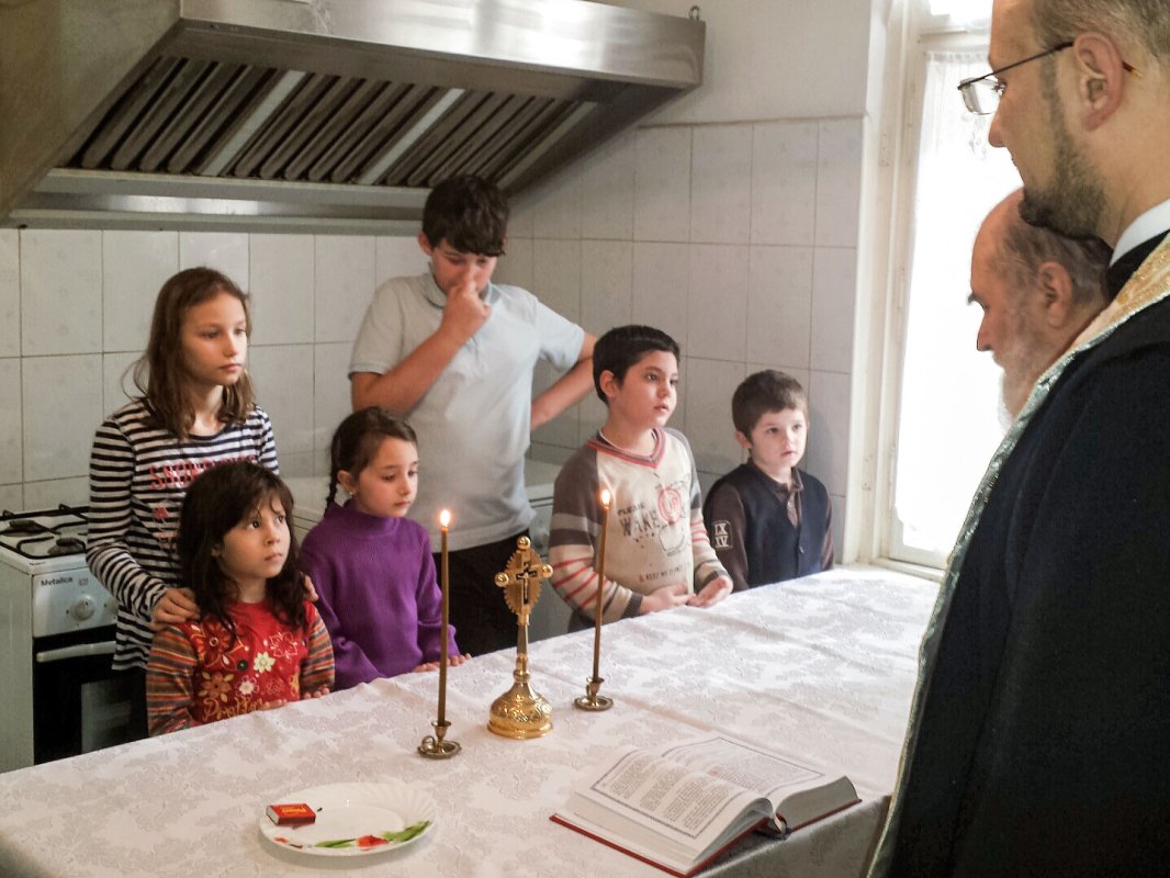 Cantina socială „Sfântul Nicolae” - 9 ani de activitate 64250