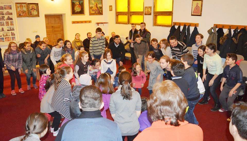 Constituirea primului grup parohial de tineret din Sibiu 64172