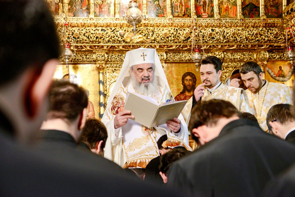 Duhovnicul, purtător  al Duhului Sfânt 64208