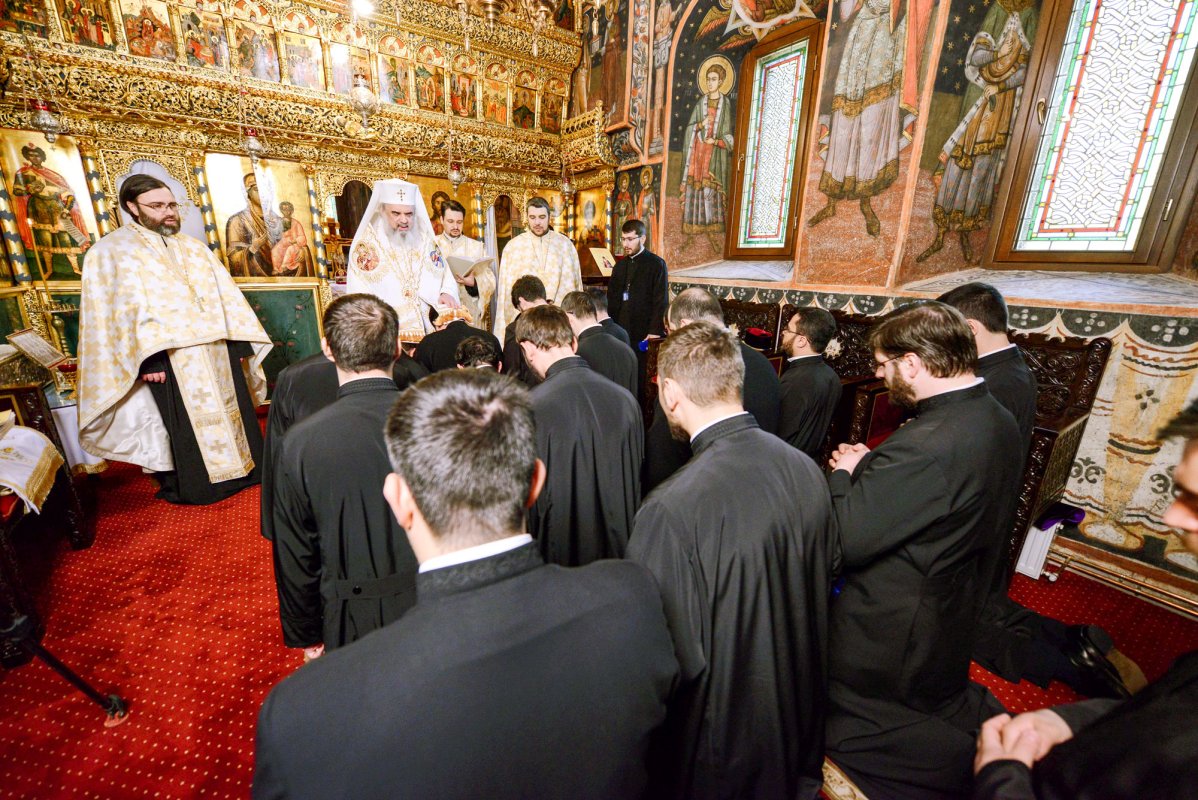 Duhovnicul, purtător  al Duhului Sfânt 64212