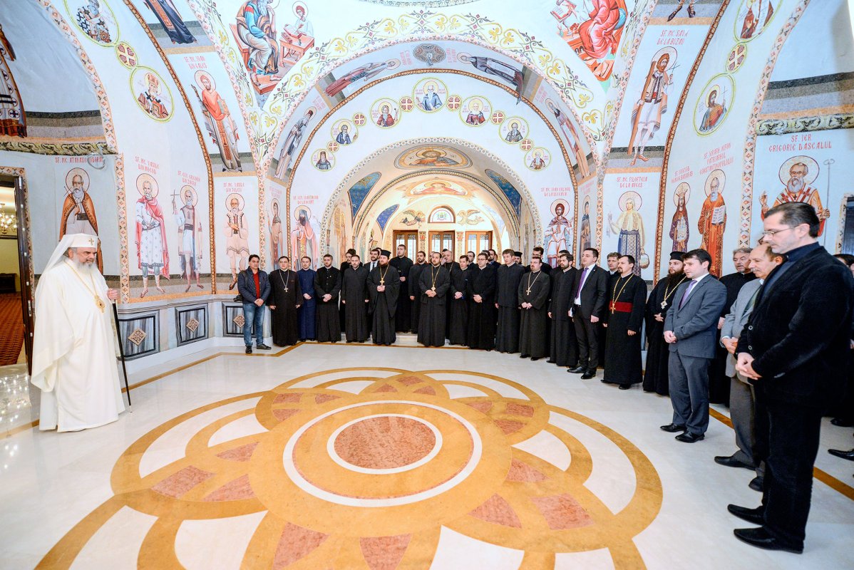 Comunicarea, adecvată publicului şi fidelă Bisericii 64032