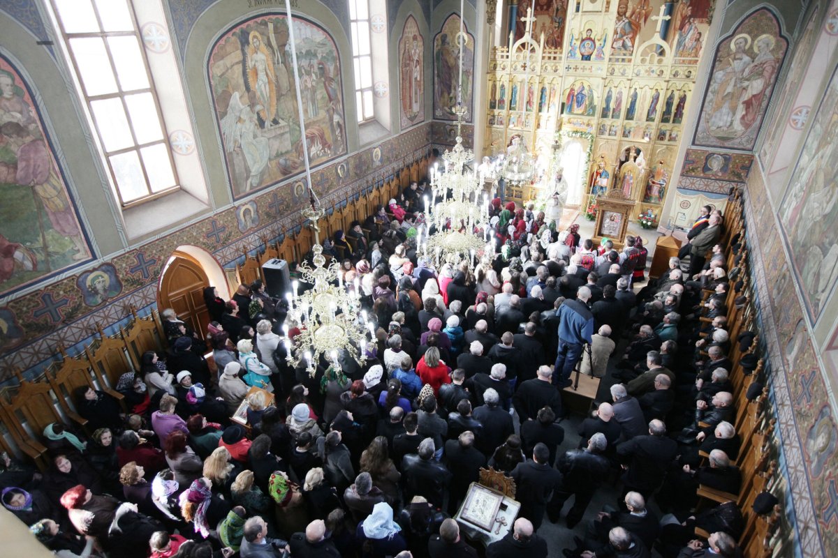 Slujiri arhiereşti în Transilvania 64020