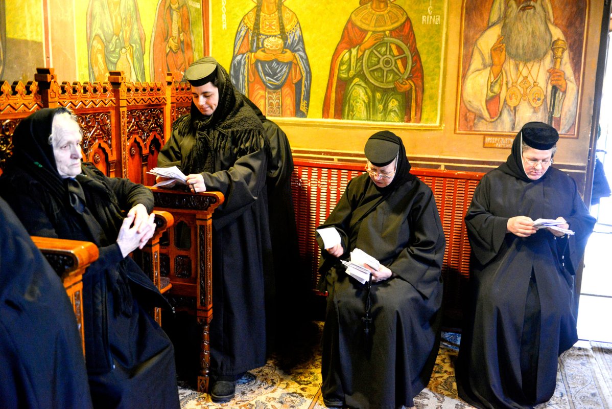 Mănăstirea Timișeni, loc al vindecării și Învierii 63995