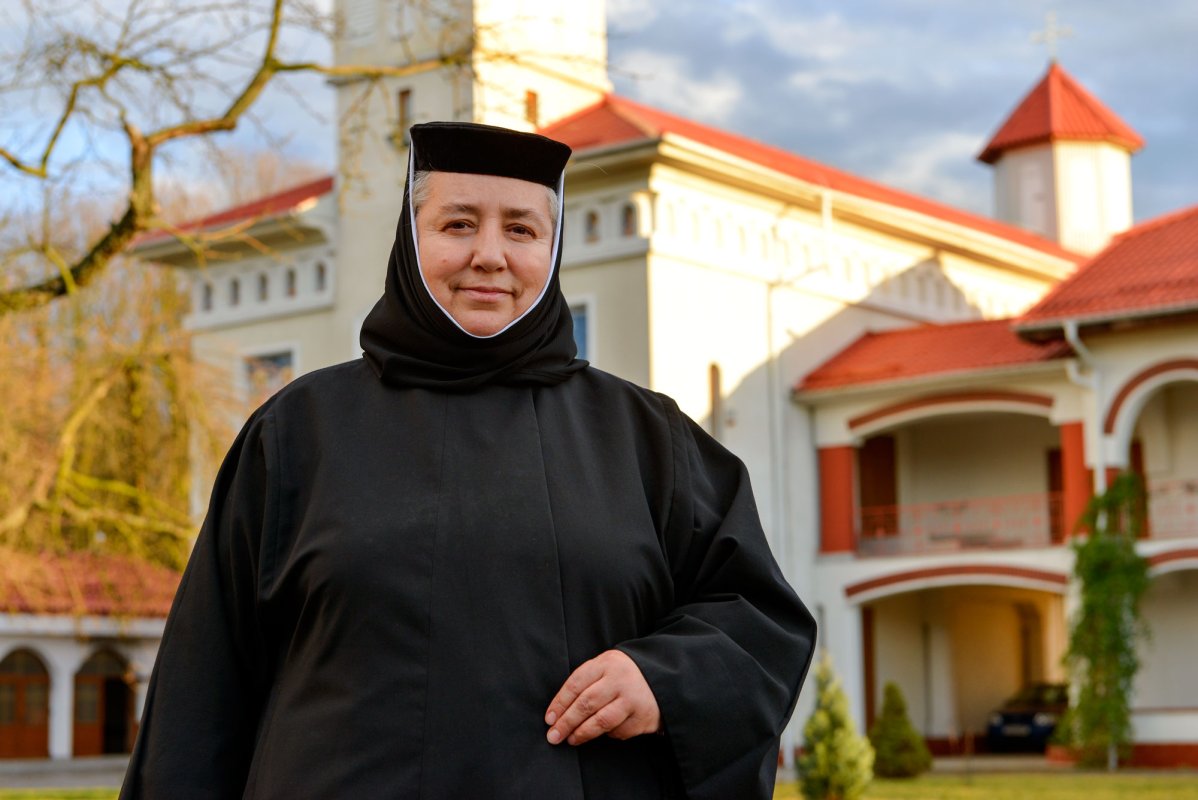 Mănăstirea Timișeni, loc al vindecării și Învierii 63997