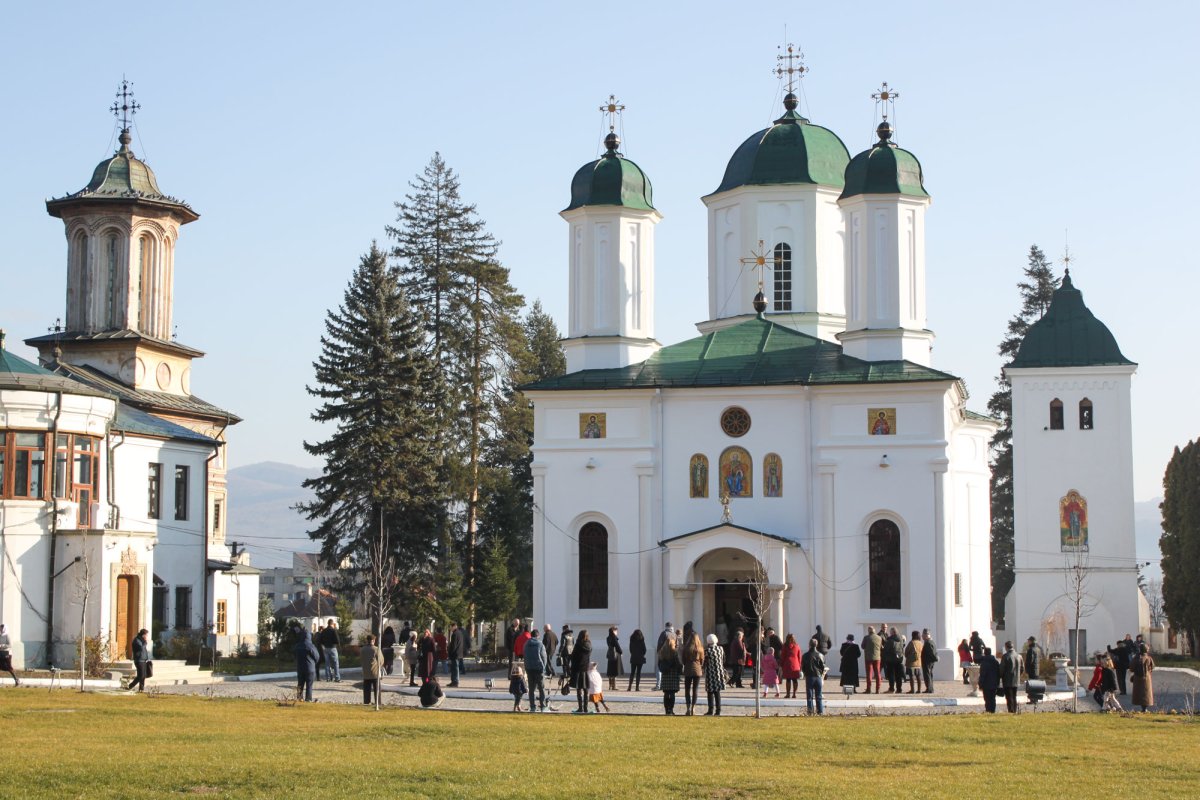 Daruri de suflet pentru credincioşii vâlceni 63909