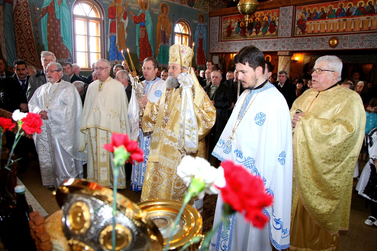 Slujiri arhiereşti în Duminica Înfricoşătoarei Judecăţi 63901