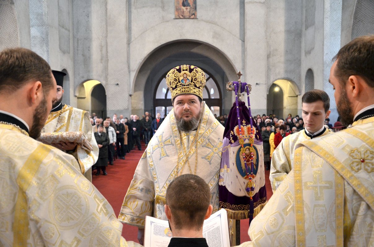 Slujiri arhiereşti în Duminica Înfricoşătoarei Judecăţi 63903