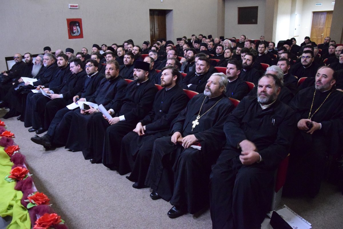 Conferinţă semestrială preoţească cu tema „Preotul şi tânărul împreună pe drumul către Dumnezeu“ 63834