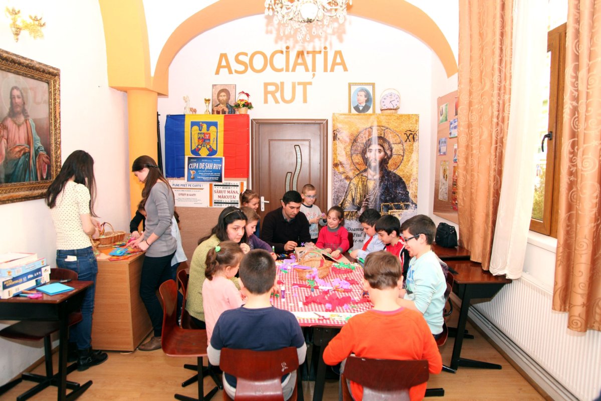 Ziua Femeii sărbătorită de copii 63845