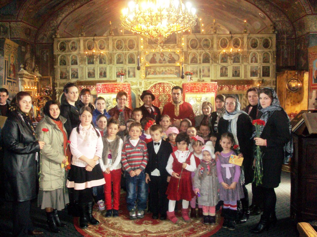 Ziua Femeii sărbătorită de copii 63848